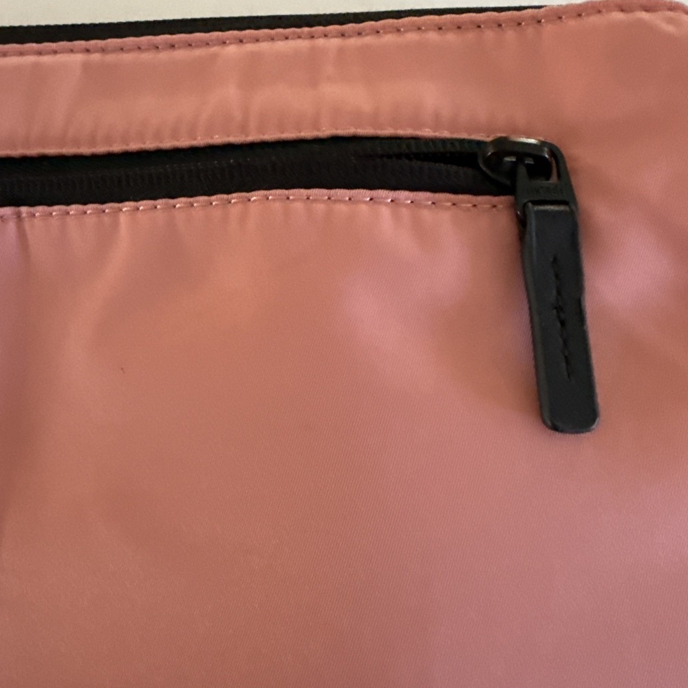 Incase Compact Sleeve 13-inch Laptop Pink  Office Core Clean Tech‎ Minimalist - Picture 2 of 10